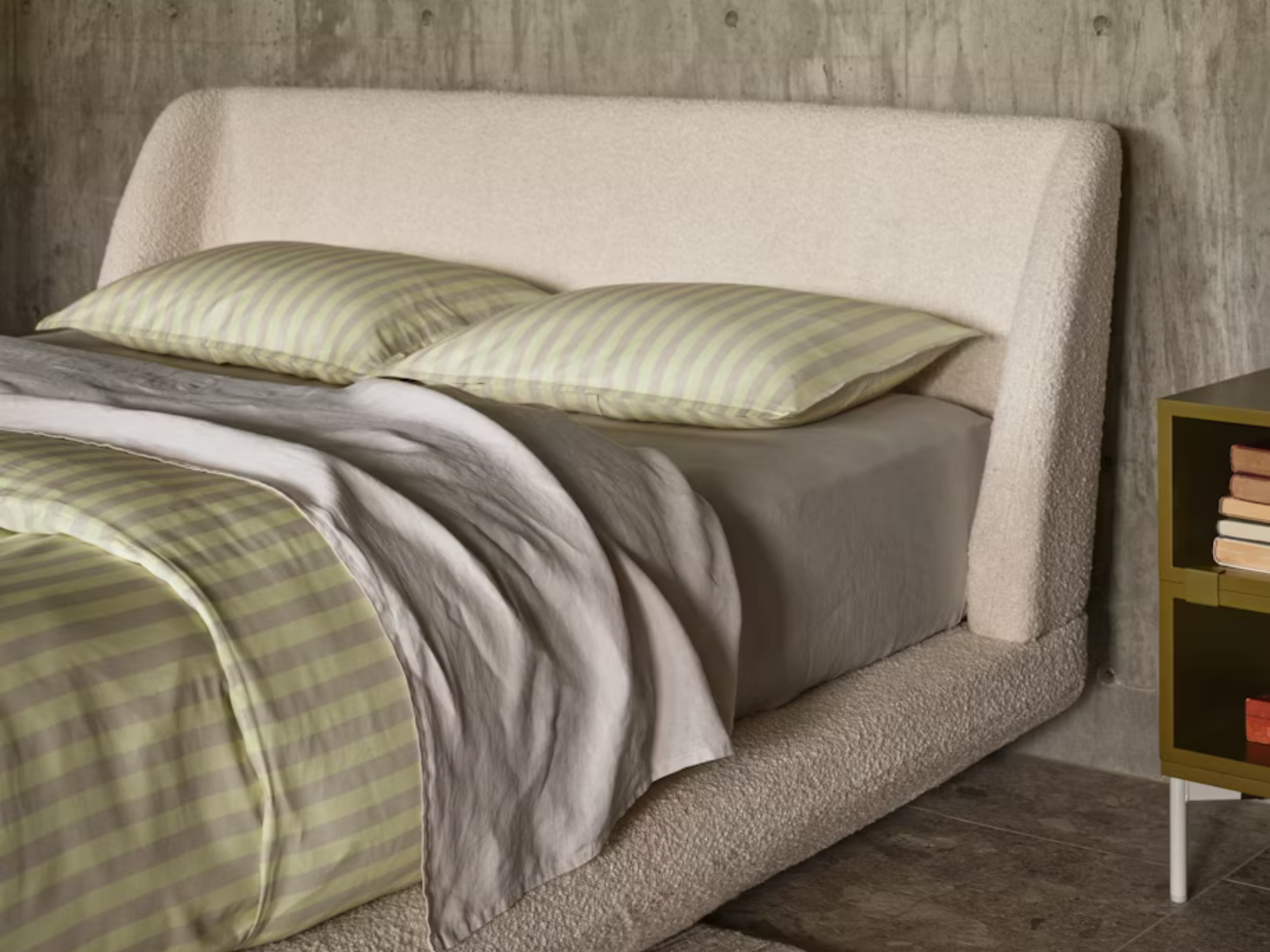 Alaga Bed - Image 8