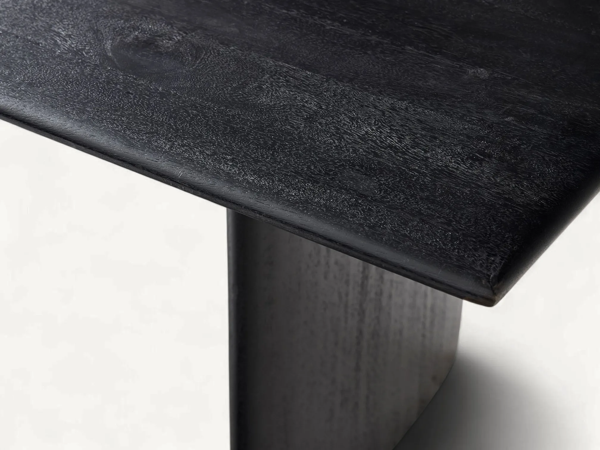 Antony Dining Table - Image 4