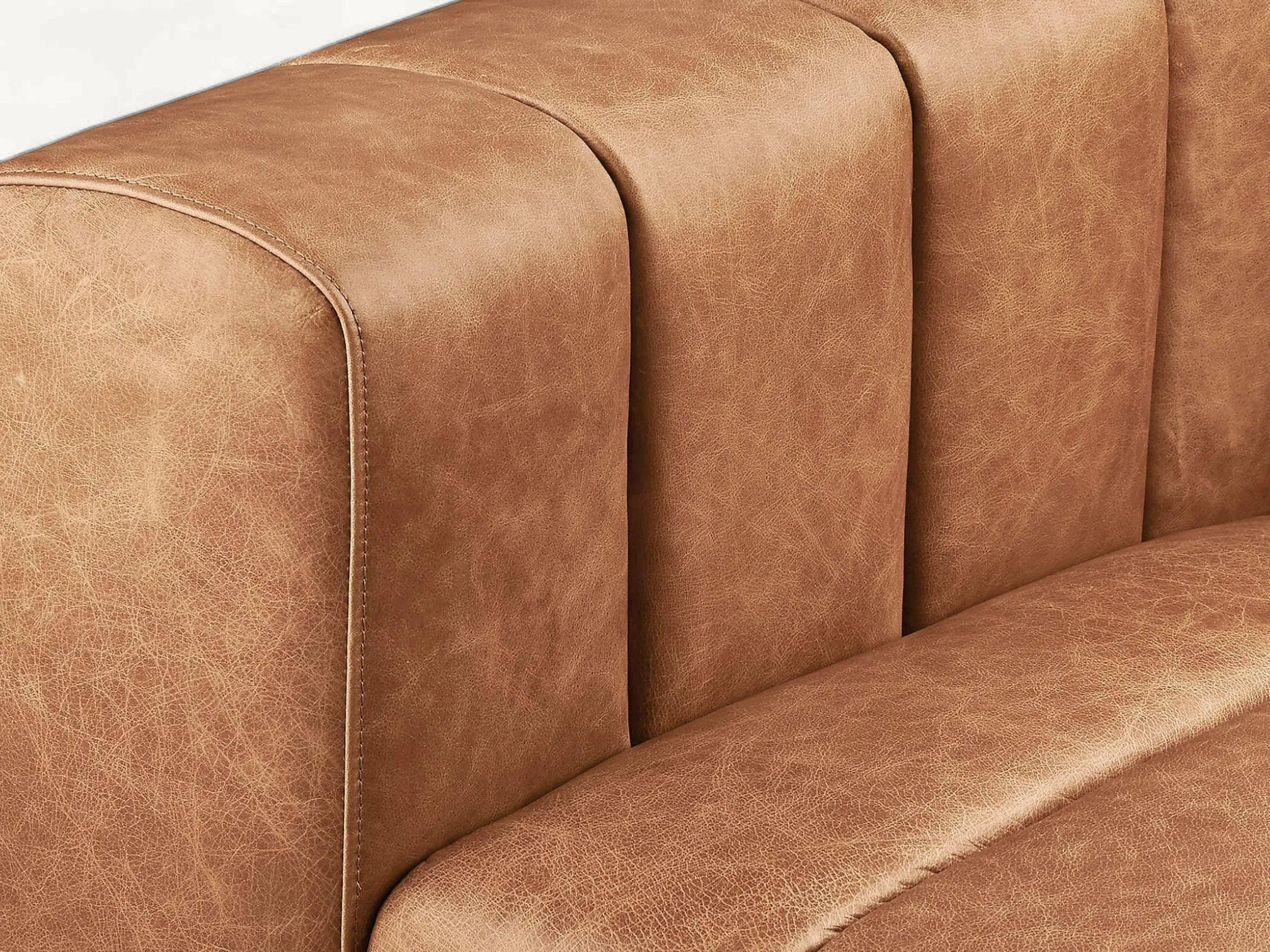 Ferto Sofa - Image 5