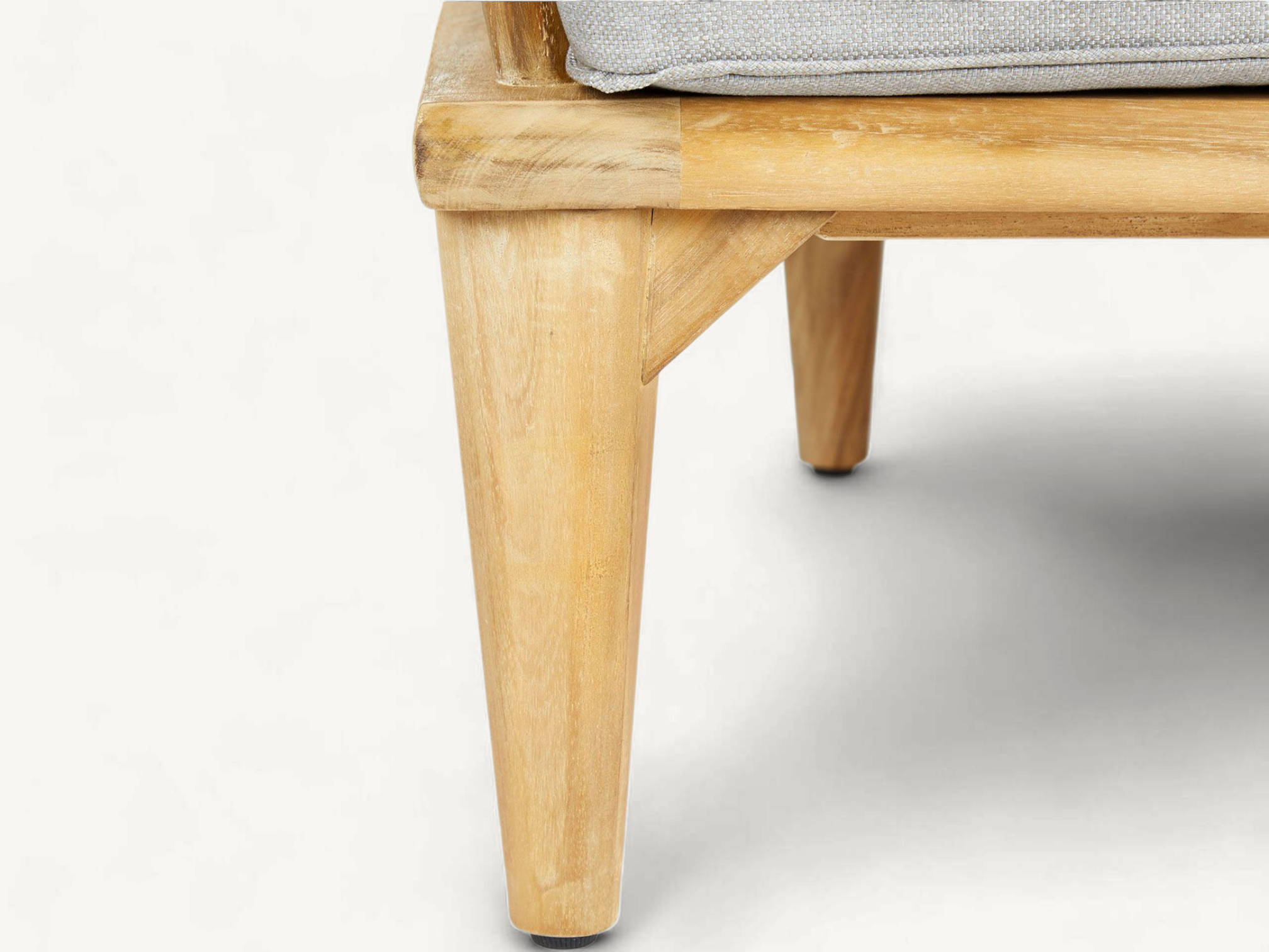 Igura Outdoor Sofa - Image 8