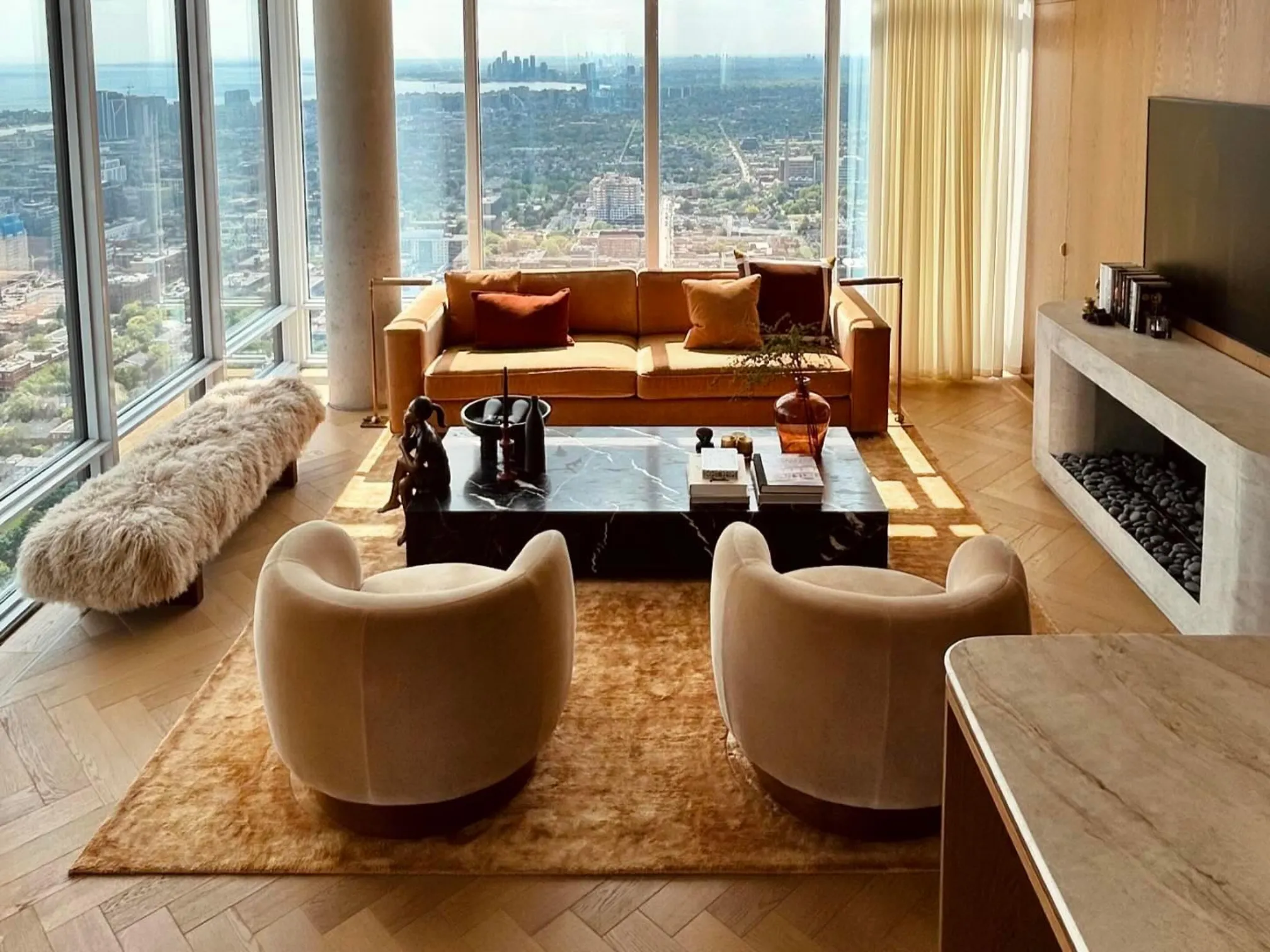 Rummy Single Sofa - Image 9