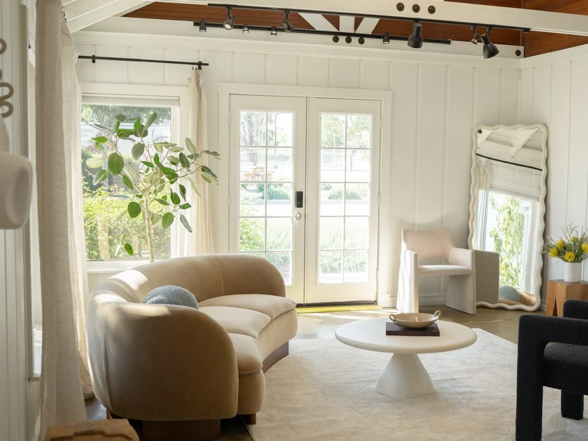 Rummy Sofa - Image 11