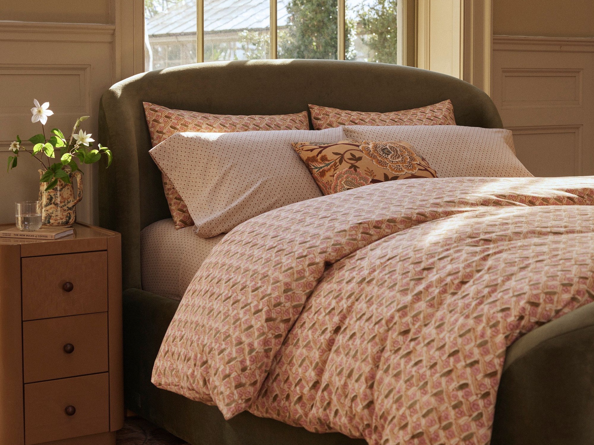 Ward Sleigh Bed - Image 9